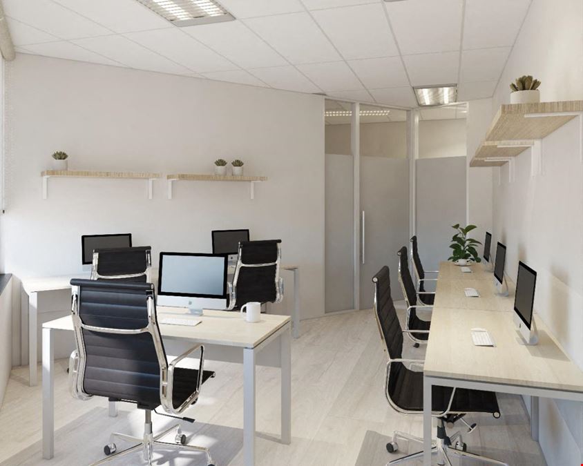 Linuxx Serviced Offices - Emporium Tower 10th Floor