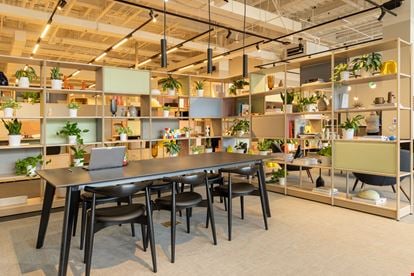 LA, Baton Rouge - 10202 Perkins Rowe