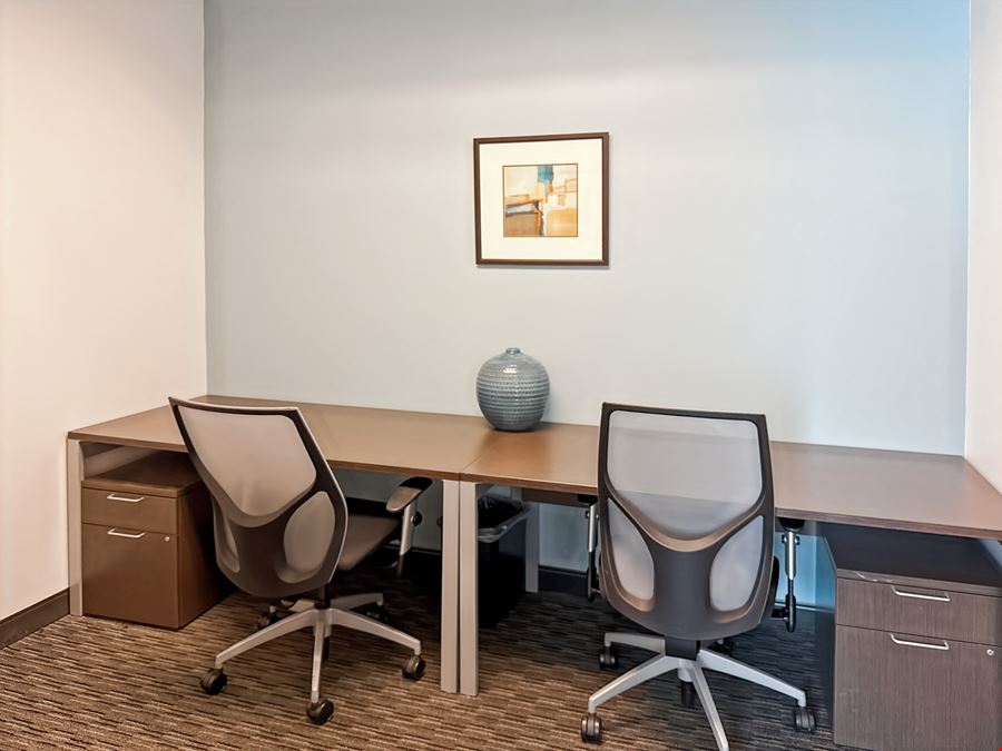 Regus - Louisville - Ormsby III Forest Green