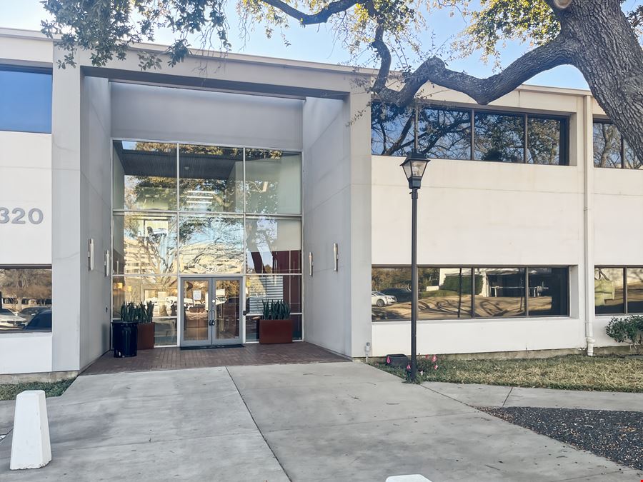 Regus - Irving - 320 Decker Drive