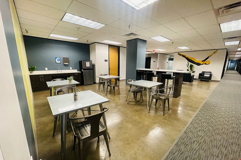 8330-8360 Lyndon B Johnson Fwy