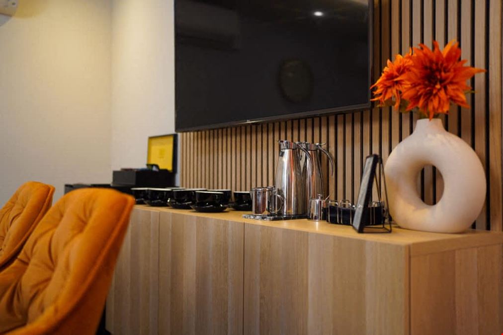 One Avenue Group - Southwark Street