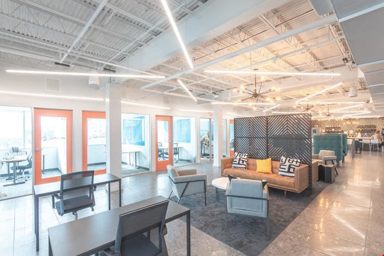 Expansive Coworking Lounge