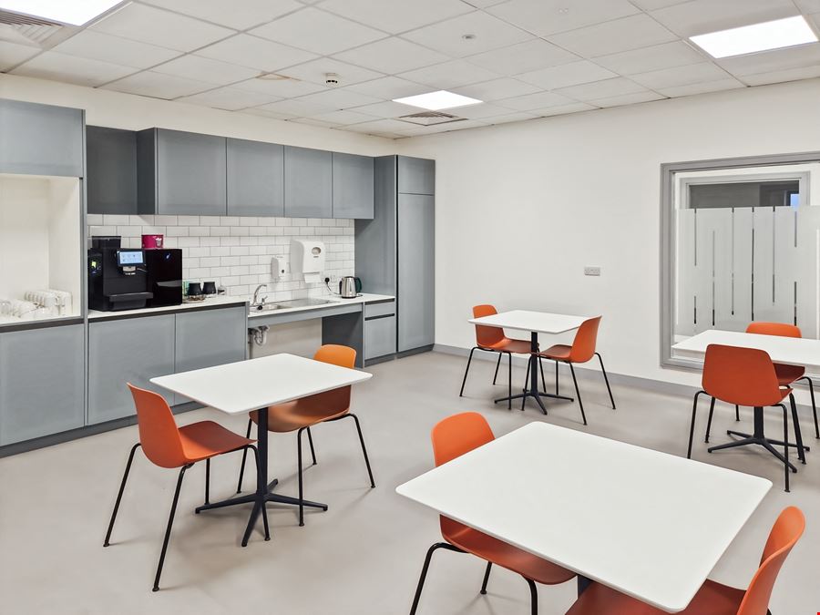 Regus - Linenhill House