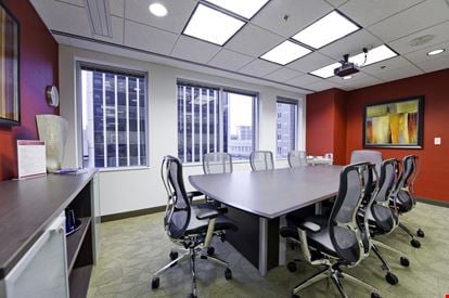Regus - Des Moines - Hub Tower