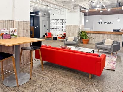 NY, New York - Met Tower