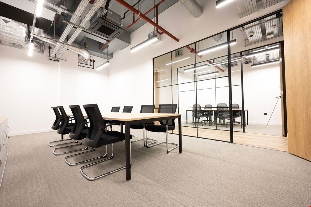 Regus - Chatham Pentagon