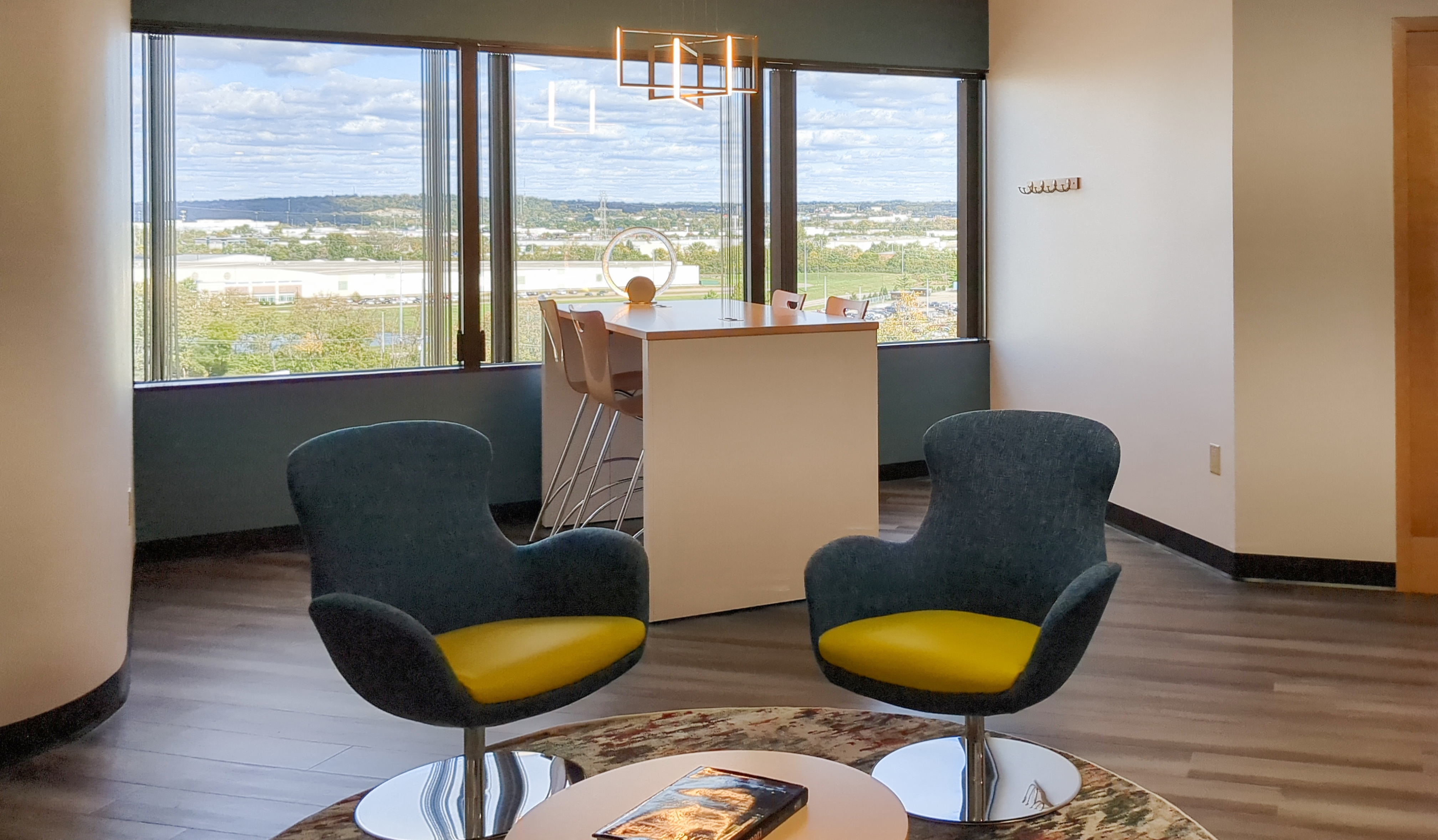 Shared Workspaces at 11260 Chester Road, Cincinnati, OH