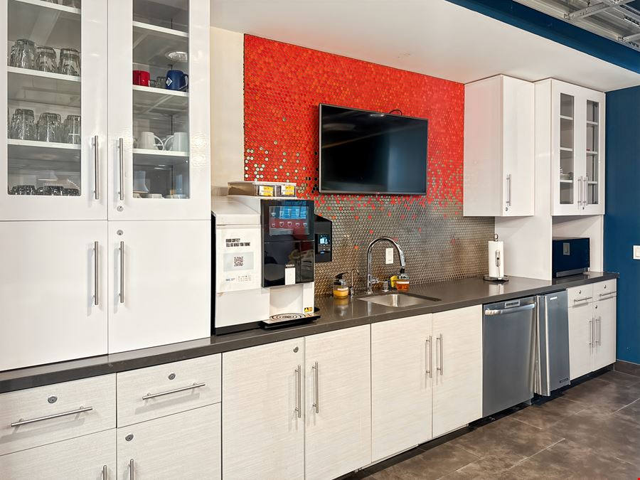 CA, Los Angeles - 12100 Wilshire Blvd