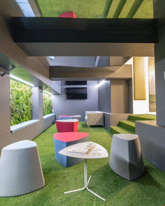 Garibaldi Business Center