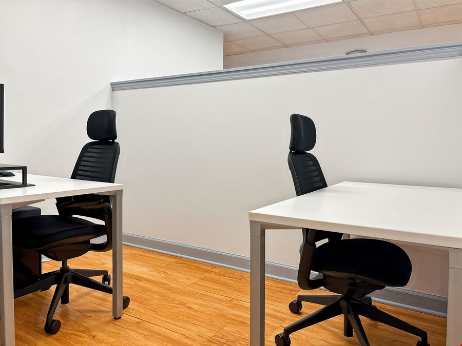 IL, Winfield - County Farm Rd