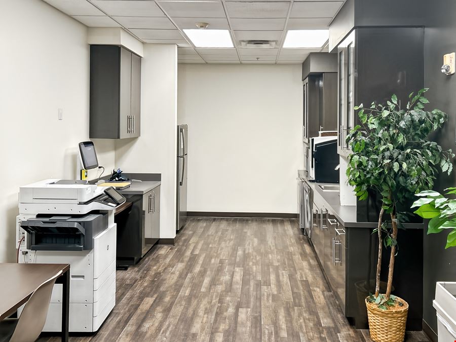Regus - Lee's Summit - Business Exchange Building