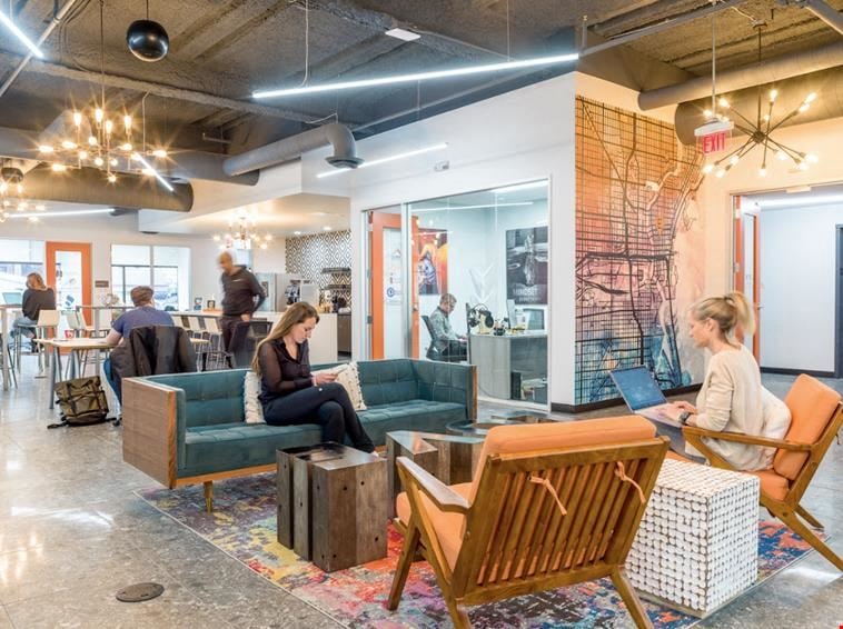 Expansive Coworking Lounge