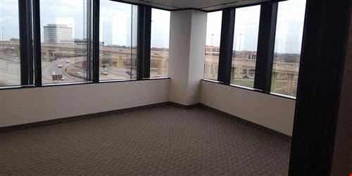 8330-8360 Lyndon B Johnson Fwy