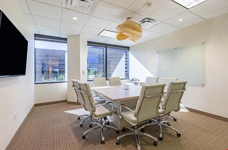8 Person Meeting Room