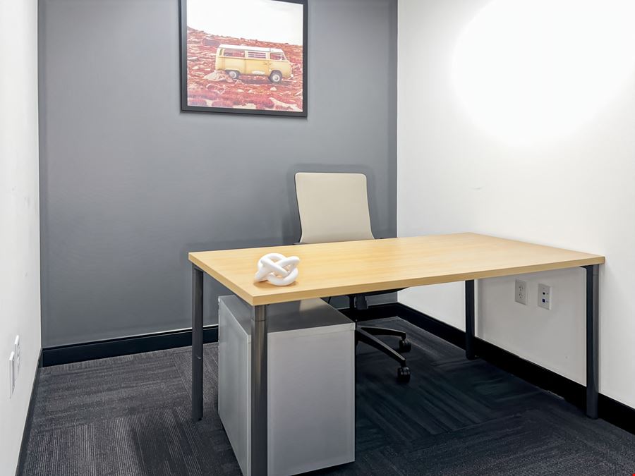 Regus - Dallas - 3232 McKinney Ave