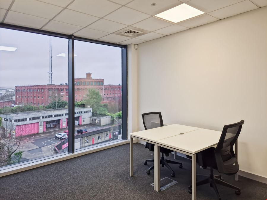 Regus - Linenhill House