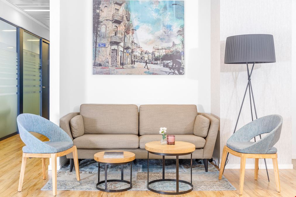 Regus - Tower Court