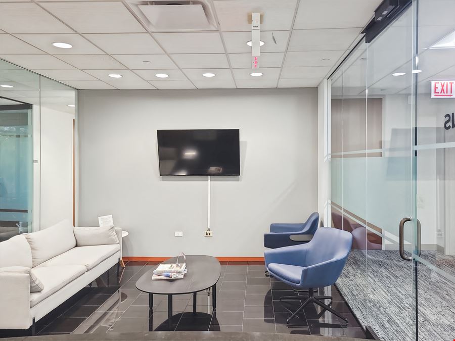 IL, Lisle - 4200 Commerce Ct