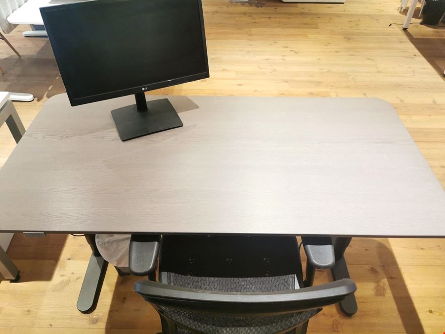Dedicated desk 1