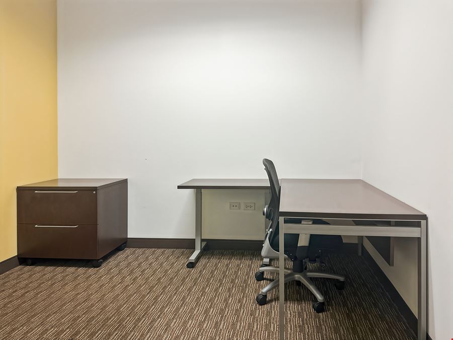 Regus - Lake Forest – Landmark Conway Farms