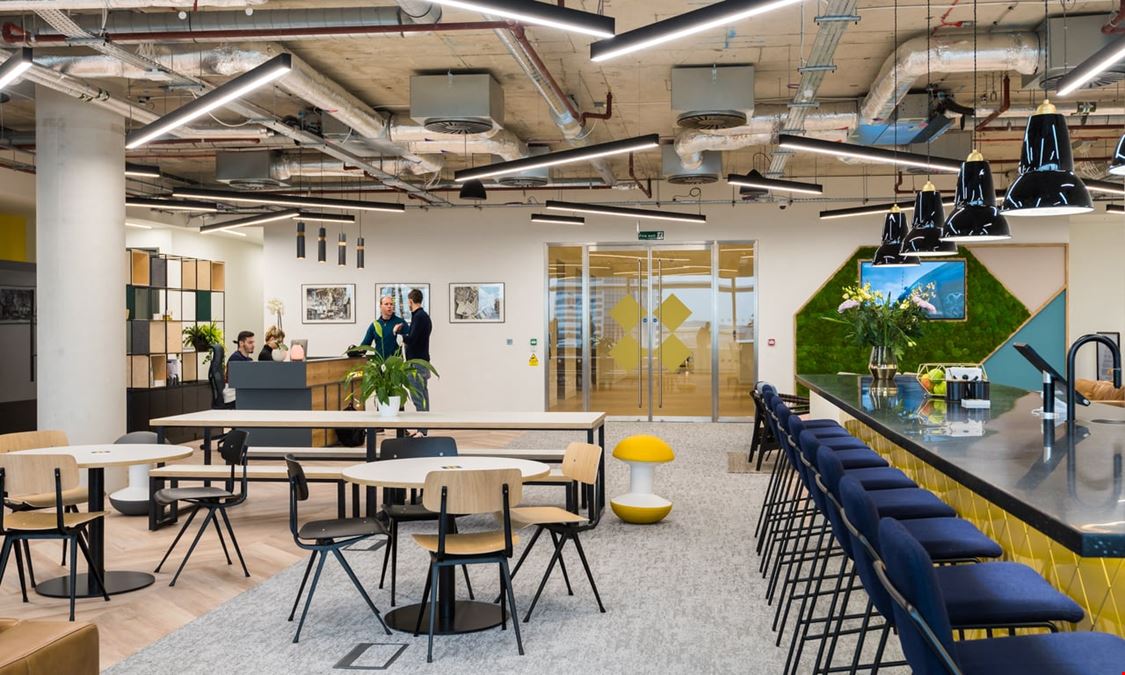 Venture X - Chiswick Park