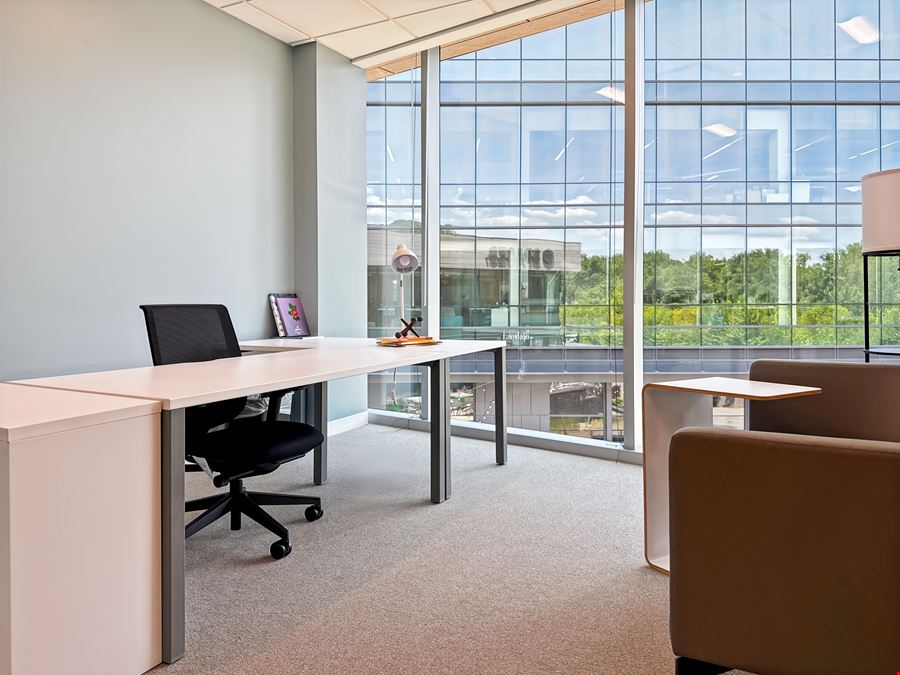 NC, Raleigh - Spaces Crabtree Terrace