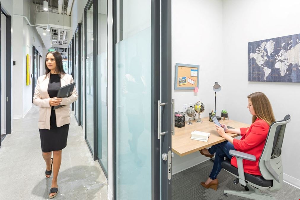 1 Desk Private Day Office 1