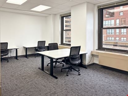 Regus - Indianapolis - Meridian St