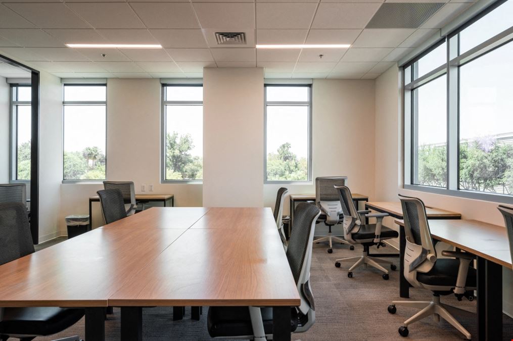 2801 East Camelback Road