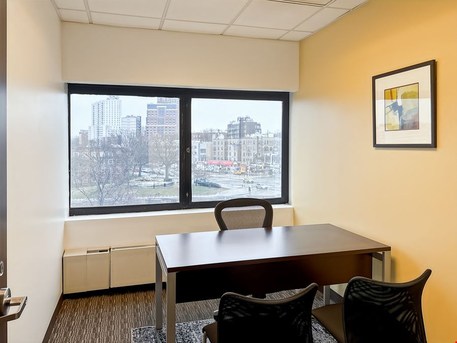 Regus - Forest Hills - Queens Tower