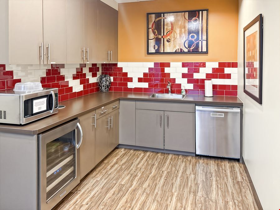 Regus - Calgary - Crowfoot Centre