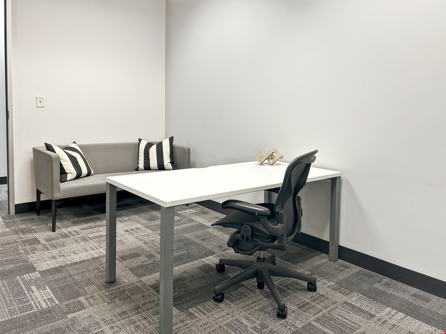 Regus - Newport News - Oyster Point