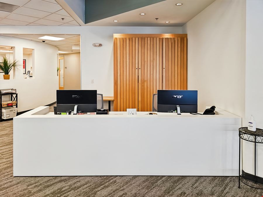 Regus - Burlington - The District