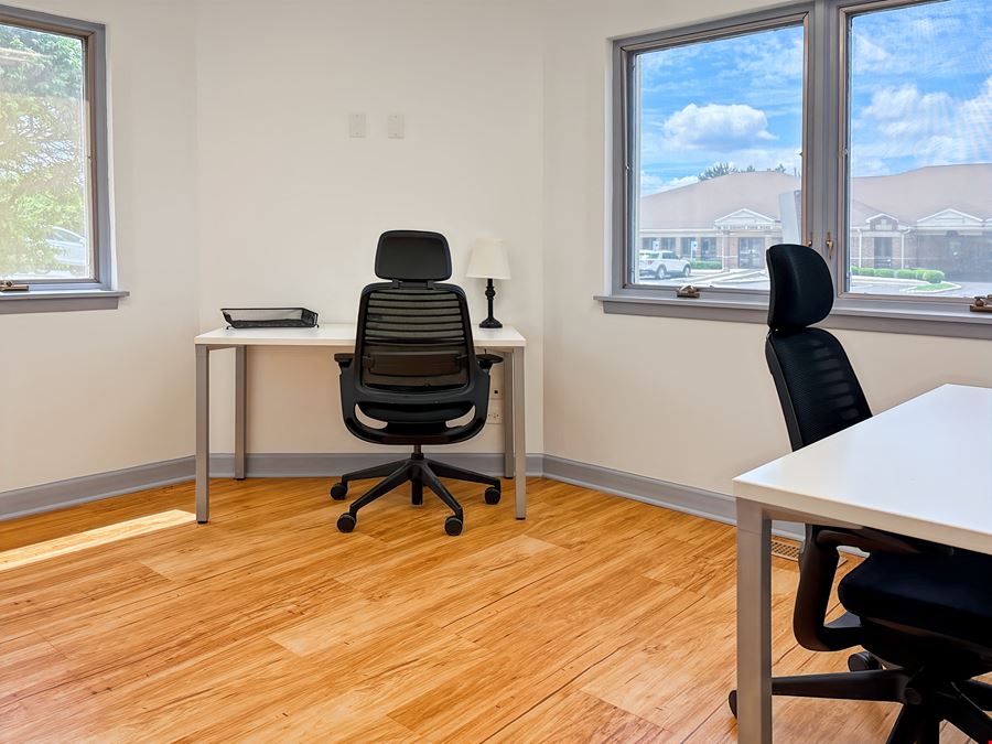 IL, Winfield - County Farm Rd