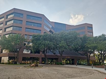 Regus - Arlington - Ballpark Way
