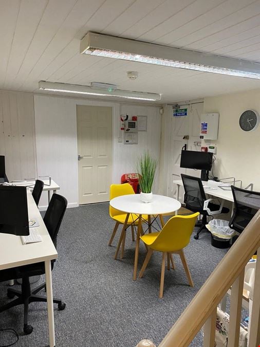 The Cottage Marine Walk Street