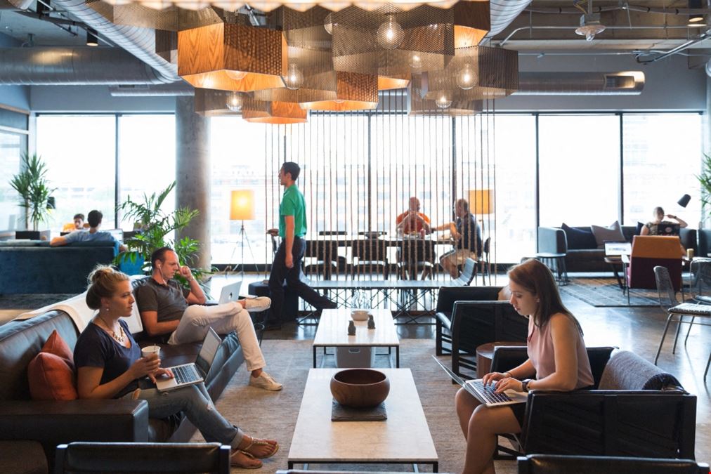 1033 Demonbreun Street