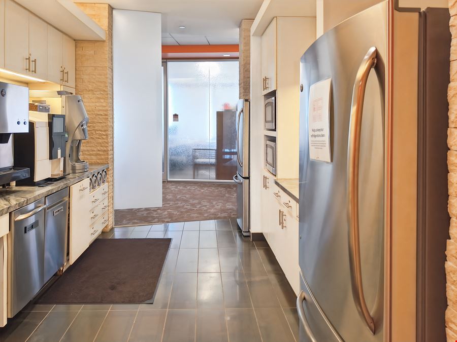 Regus - Plano - Shops at Legacy