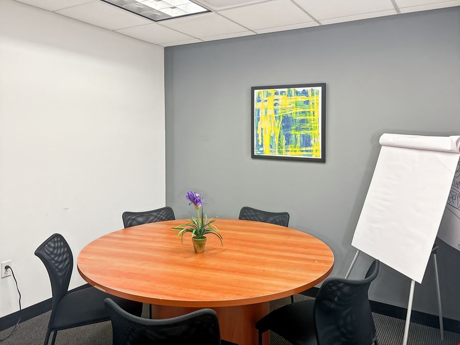 Regus - Charlestown - Schraffts Center