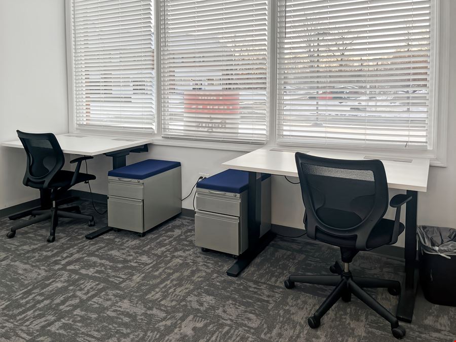 CT, Farmington - Farmington Ave