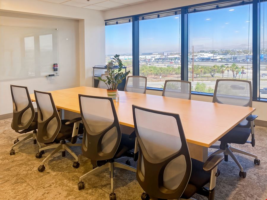 CA, Laguna Hills - Carlota Plaza