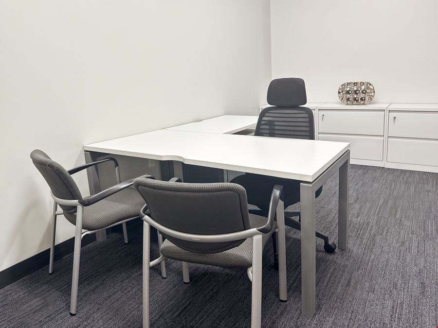 LA, New Orleans - Place St. Charles