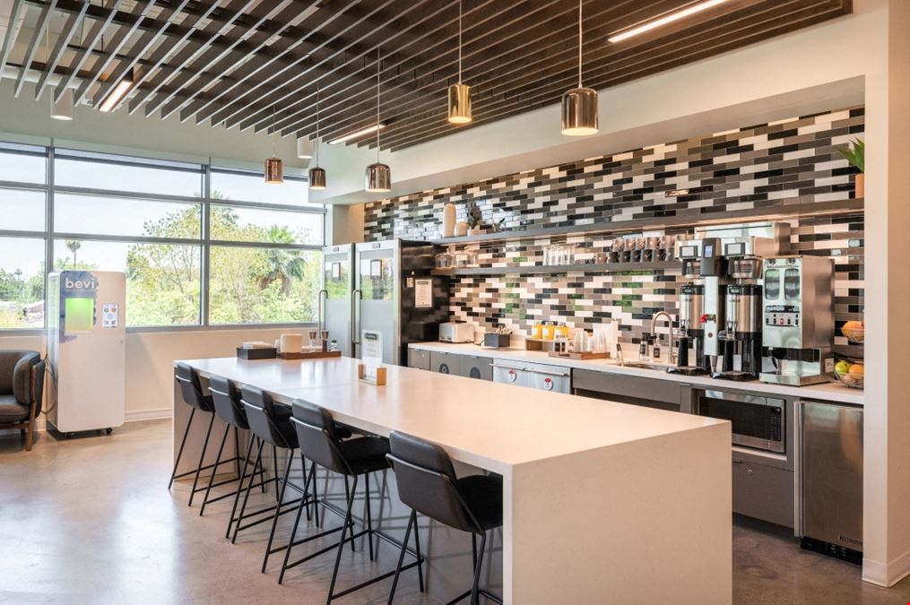 2801 East Camelback Road