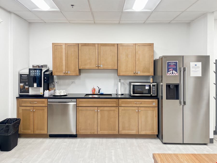 IL, Naperville - South Washington St