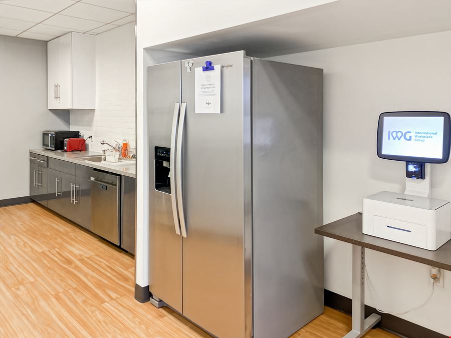 Regus - Long Beach – Landmark Square