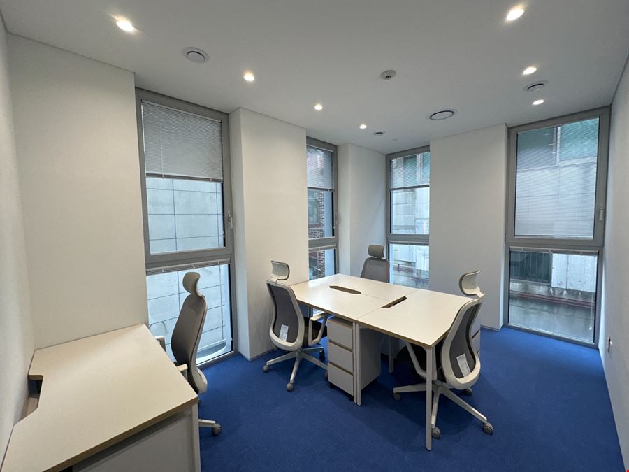 HQ - Pinnacle House