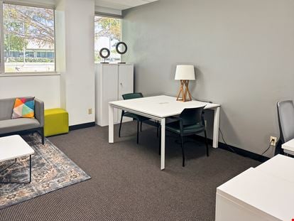 Regus - Bentonville - Beau Terre