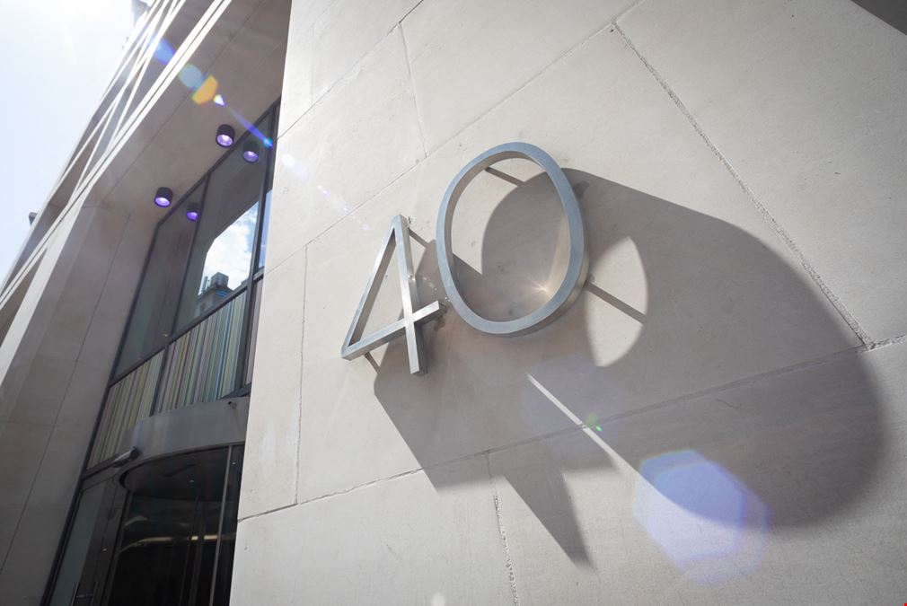 Landmark: Gracechurch Street - Monument