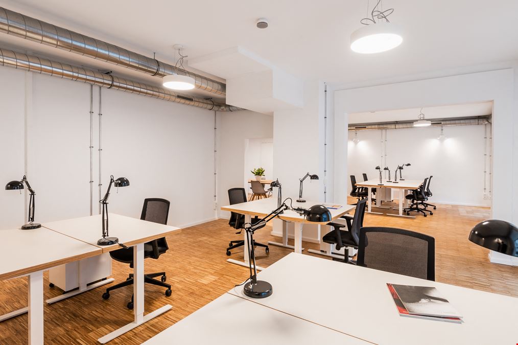 THE GATE BERLIN - TOR 203